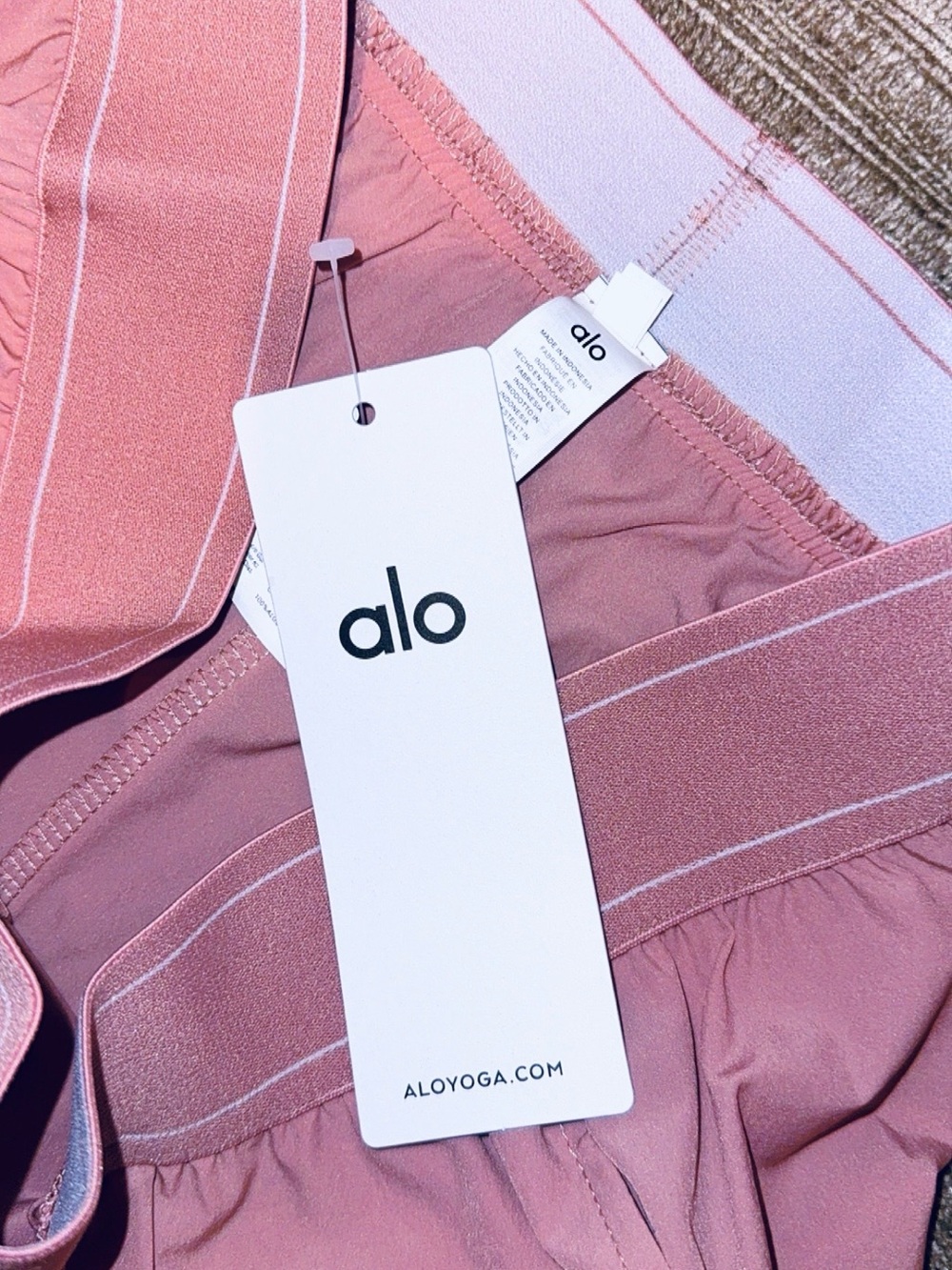 ALO Yoga Wide-Leg High-Rise Pants in Dusty Rose - Picture 7 of 16